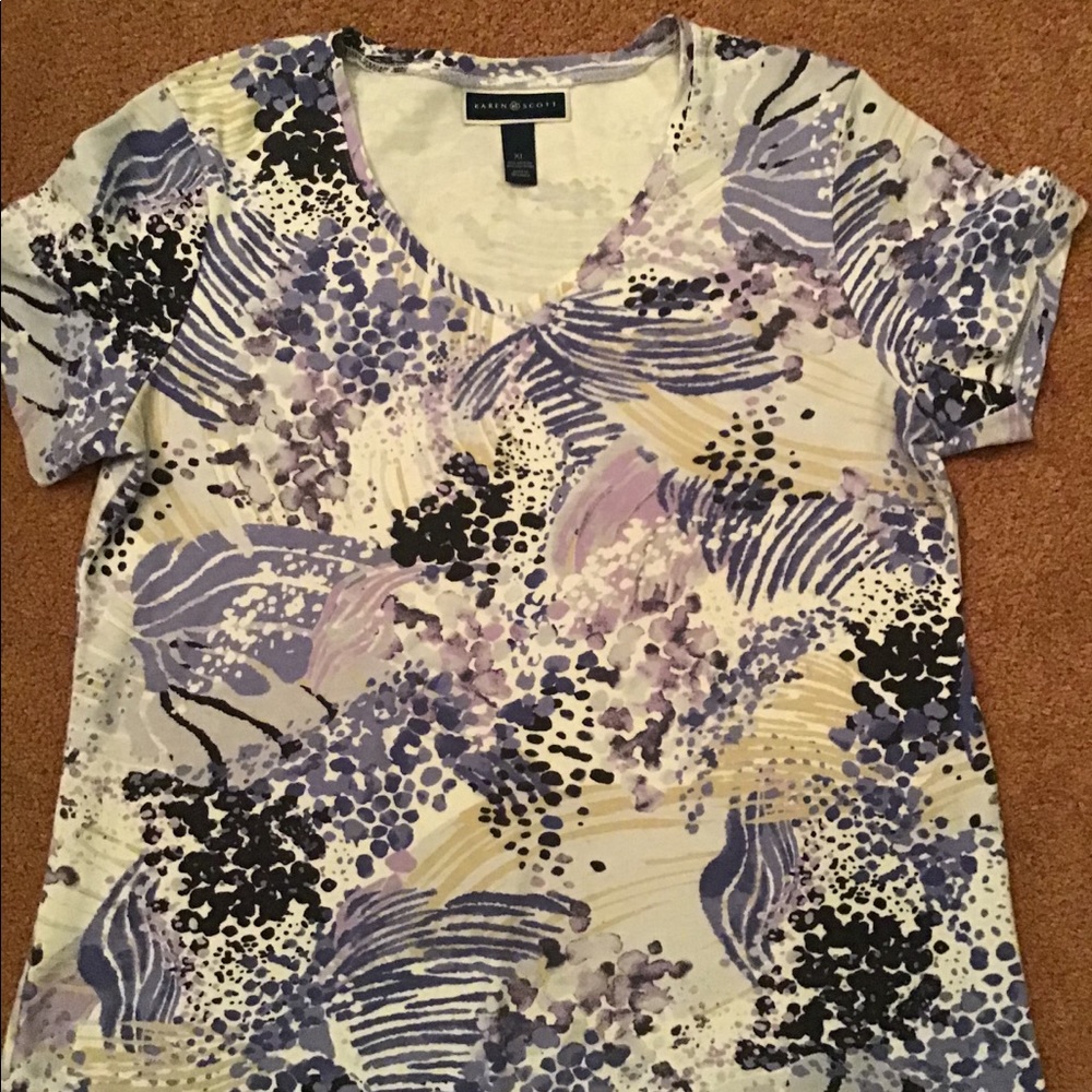 Karen Scott tee